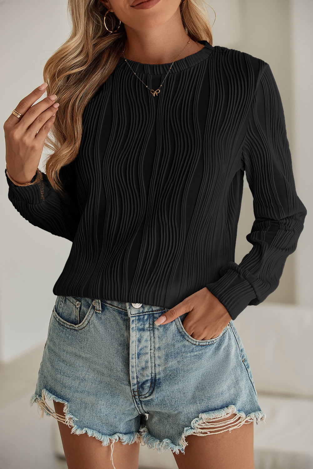 White Wavy Textured Solid Color Drop Shoulder Pullover Top