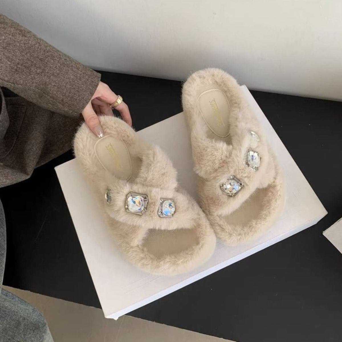 Crisscross Rhinestone Trim Open Toe Slippers