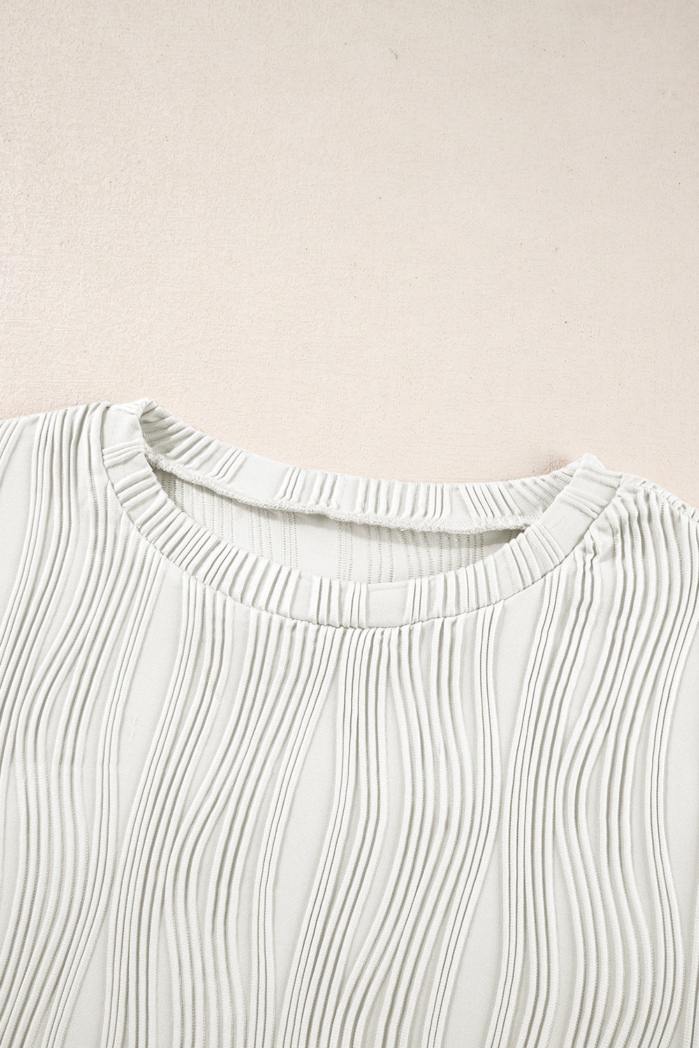 White Wavy Textured Solid Color Drop Shoulder Pullover Top